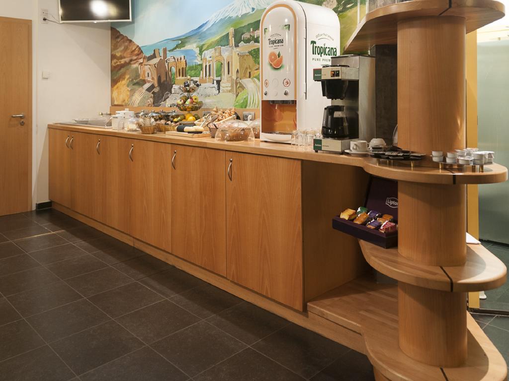 Hotel Tristar La Louvière المظهر الخارجي الصورة